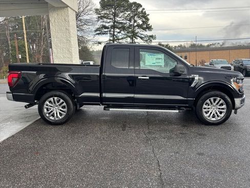 New 2026 Ford F150 XLT w/ XLT Chrome Appearance Package RWD image 20
