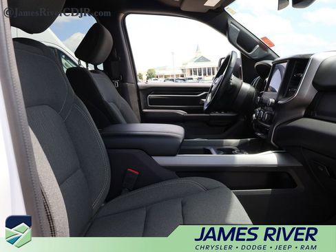 Used 2023 RAM 1500 Big Horn AWD/4WD image 9
