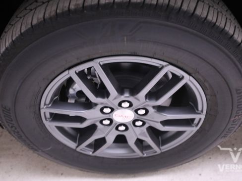 New 2026 GMC Acadia Elevation image 32