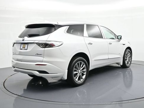 Used 2022 Buick Enclave Avenir w/ Avenir Technology Package AWD/4WD image 6