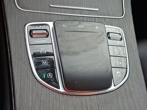 Used 2022 Mercedes-Benz GLC 300 4MATIC SUV image 24