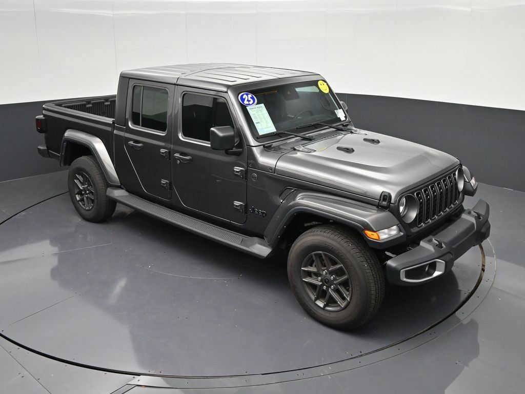 Used 2025 Jeep Gladiator Sport AWD/4WD image 21