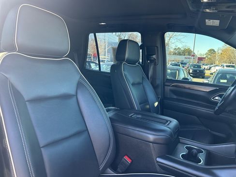 Used 2021 Chevrolet Tahoe Premier w/ Premium Package image 19