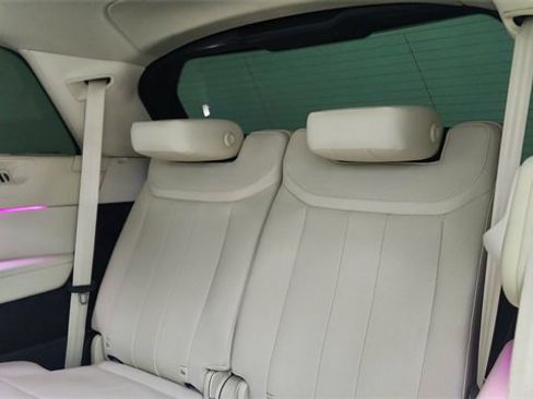 Used 2024 Land Rover Range Rover Long Wheelbase SE image 29