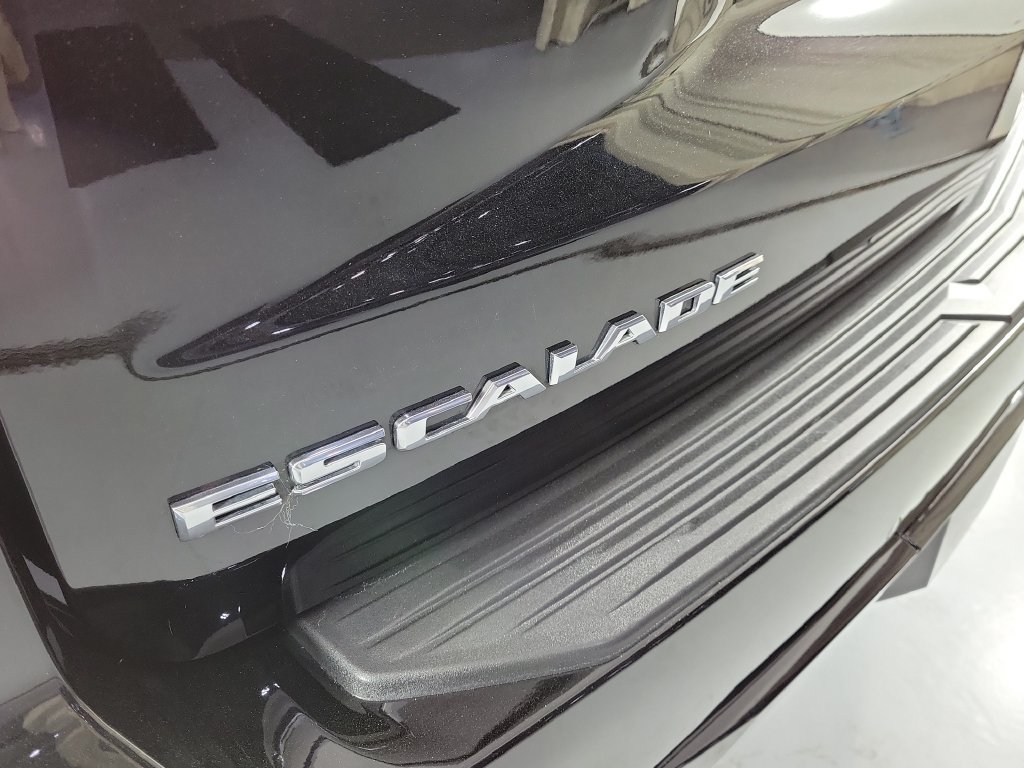Used 2022 Cadillac Escalade Premium Luxury AWD/4WD image 7