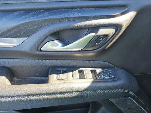 Used 2022 GMC Yukon XL Denali image 15