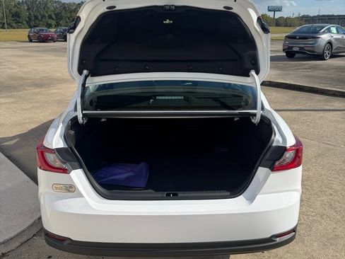 Used 2026 Toyota Camry LE w/ Convenience Package image 8