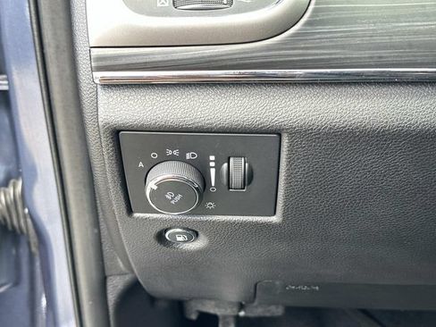 Used 2021 Jeep Grand Cherokee Limited AWD/4WD image 24