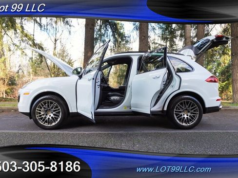 Used 2017 Porsche Cayenne Platinum Edition AWD/4WD image 28