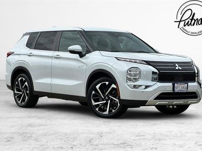Used 2023 Mitsubishi Outlander SE