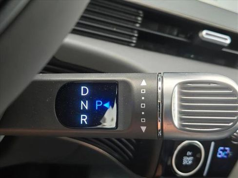 Used 2024 Hyundai Ioniq 5 SEL image 16