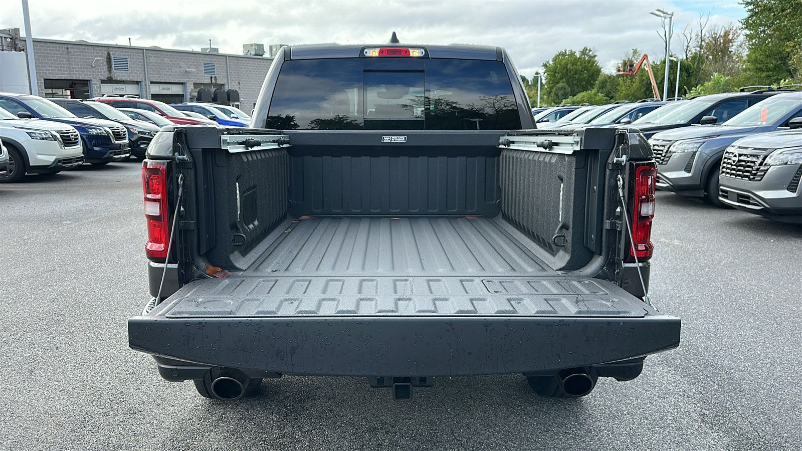Used 2026 RAM 1500 Laramie w/ Night Edition AWD/4WD image 7