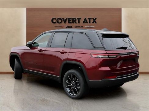 New 2025 Jeep Grand Cherokee Limited image 3