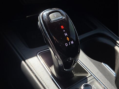 Used 2025 Cadillac XT4 Premium Luxury FWD image 20