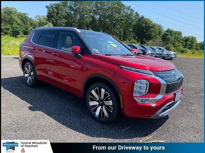New 2025 Mitsubishi Outlander AWD