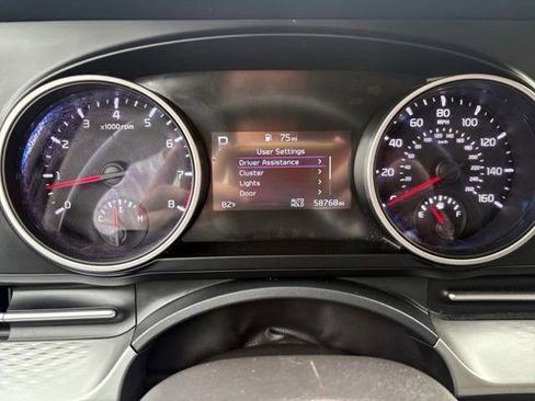 Used 2024 Kia Carnival LX FWD image 27