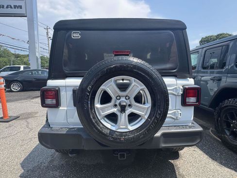 Used 2021 Jeep Wrangler Sport AWD/4WD image 6