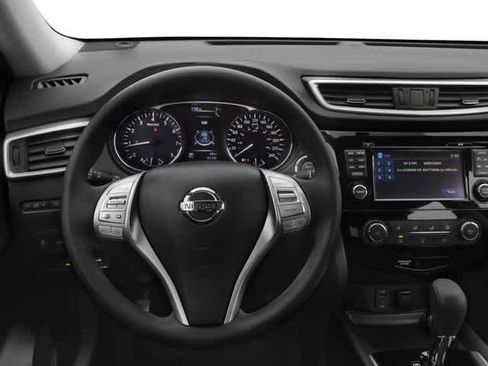 Used 2016 Nissan Rogue S AWD/4WD image 8