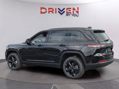 New 2025 Jeep Grand Cherokee Limited w/ Luxury Tech Group II