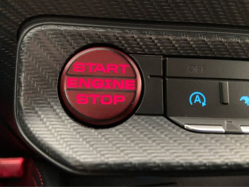 Used 2025 Ford Mustang GT Premium image 35