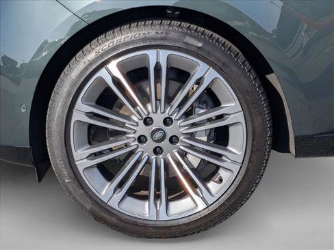 Certified 2025 Land Rover Range Rover SE AWD/4WD image 26