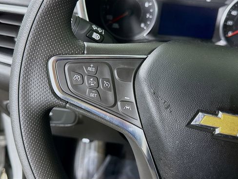 Used 2021 Chevrolet Equinox LT FWD image 19