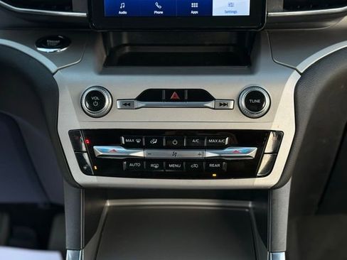 Certified 2023 Ford Explorer XLT w/ Equipment Group 202A image 29