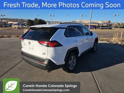 Used 2025 Toyota RAV4 XLE image 7
