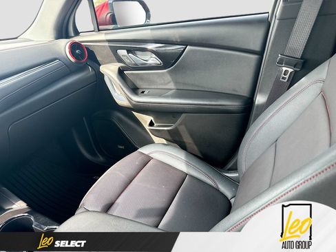 Used 2024 Chevrolet Blazer RS FWD image 27