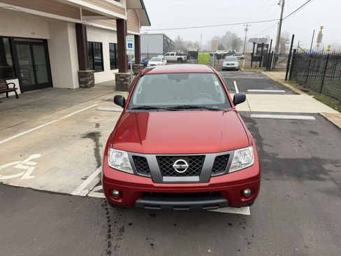 Used 2012 Nissan Frontier SV w/ Sport Appearance Pkg image 10