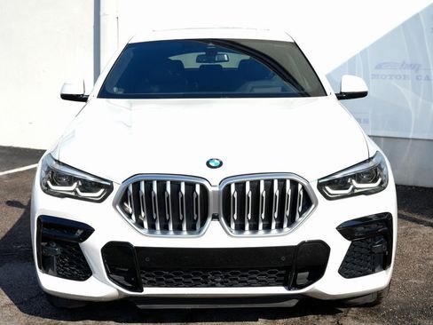 Used 2022 BMW X6 xDrive40i w/ M Sport Package image 5