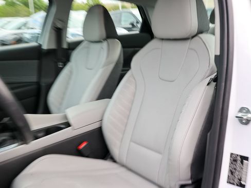 Used 2024 Hyundai Elantra Limited FWD image 34