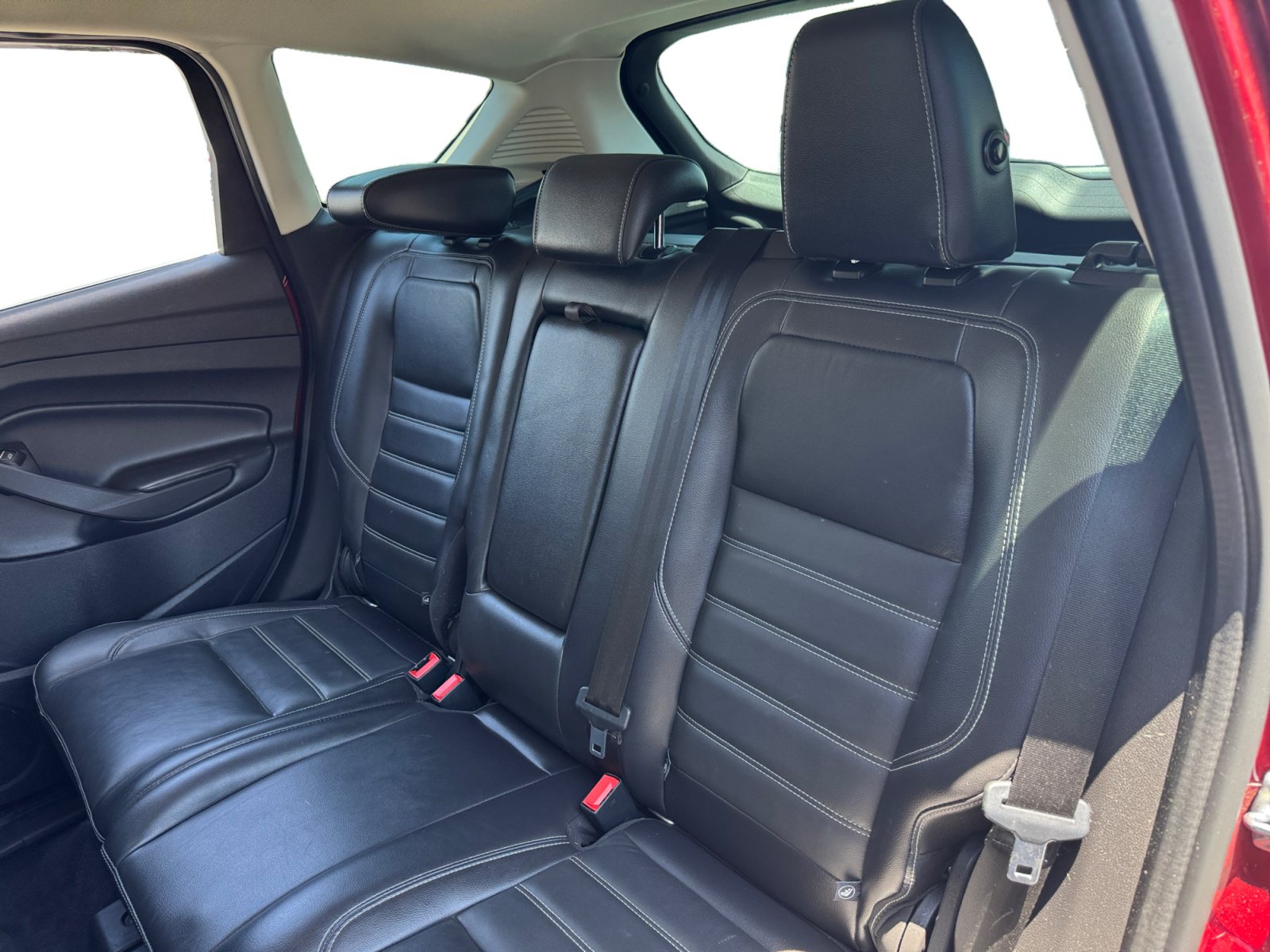 Used 2017 Ford C-MAX Energi Titanium FWD image 13