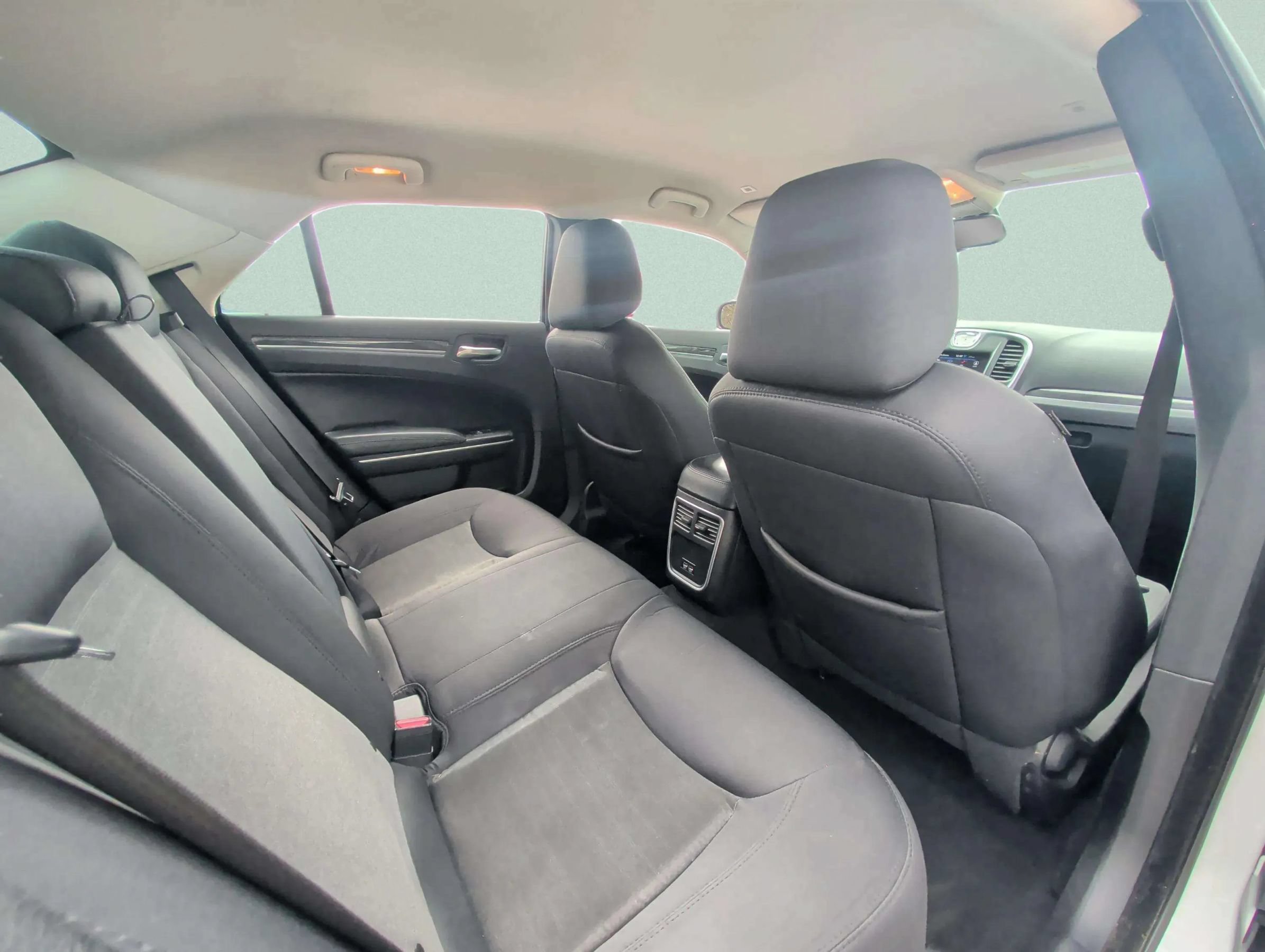 Used 2021 Chrysler 300 Touring RWD image 25
