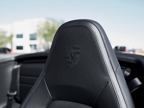 Used 2024 Porsche 911 Carrera 4S image 38