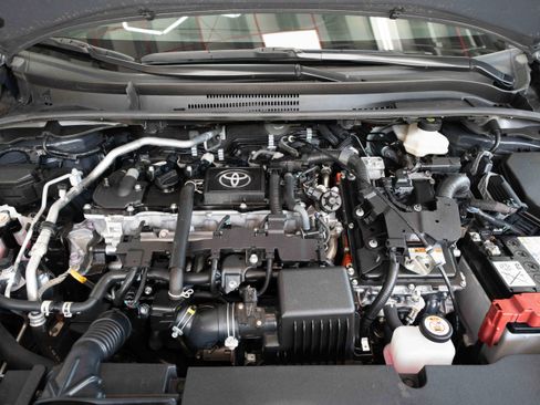 Used 2025 Toyota Corolla LE FWD image 30
