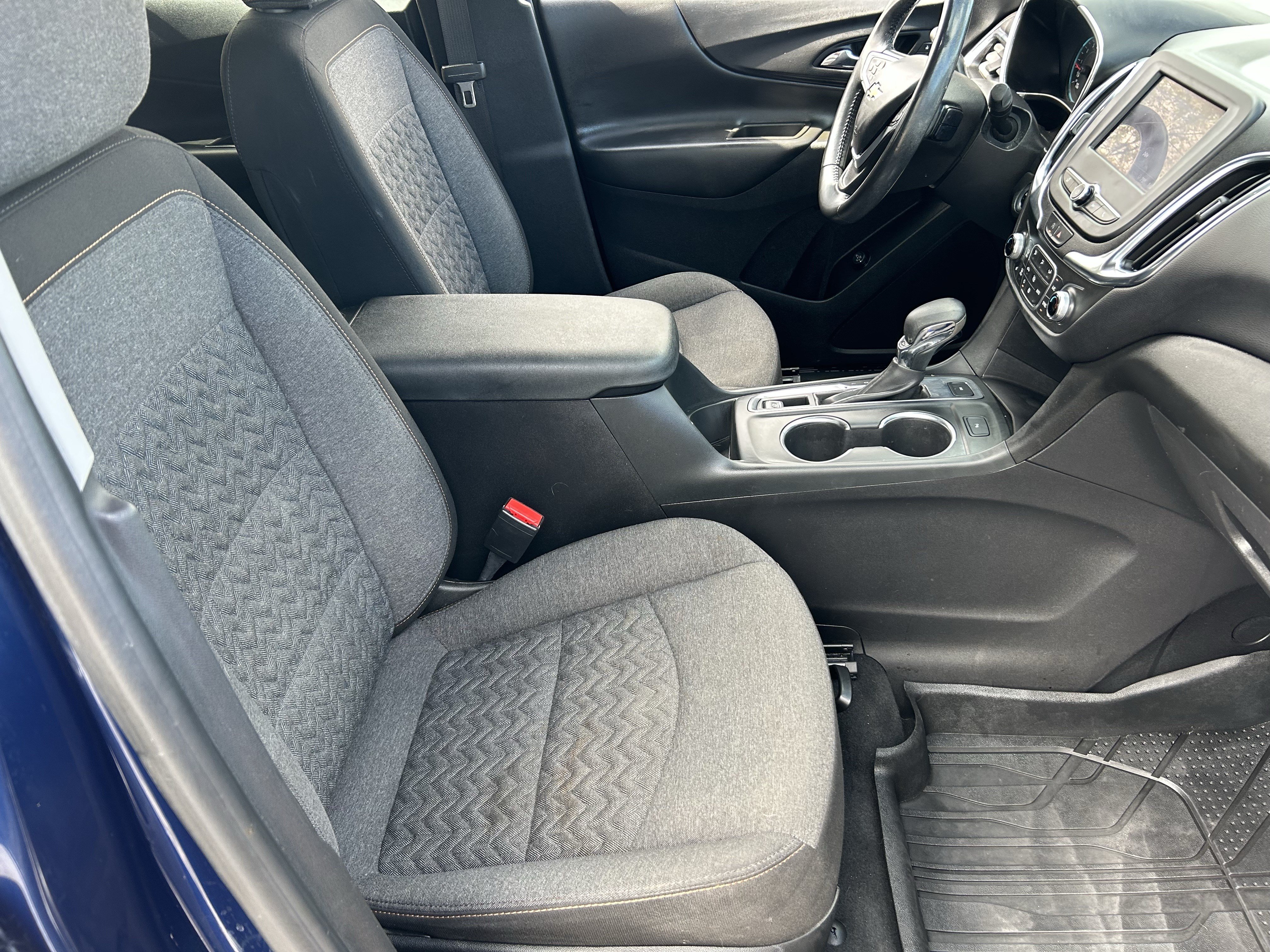 Used 2022 Chevrolet Equinox LT AWD/4WD image 9