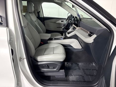Certified 2025 Ford Explorer Active w/ Active Comfort Package image 40