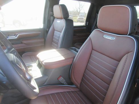 New 2026 GMC Sierra 2500 Denali Ultimate w/ Max Trailering Package image 15