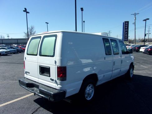 Used 2008 Ford E-150 and Econoline 150 E-150 Commercial image 5