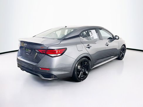 Used 2024 Nissan Sentra SR w/ SR Premium Package image 9