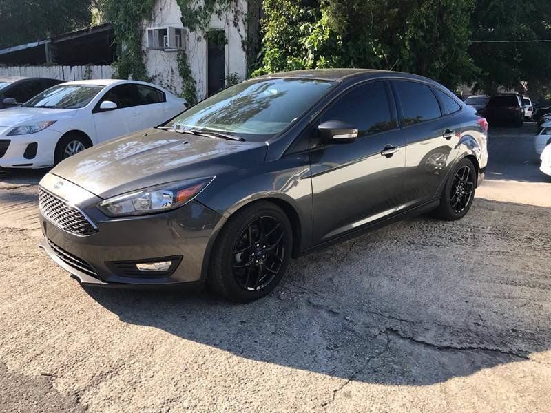 Used 2016 Ford Focus SE w/ Equipment Group 201A FWD image 12