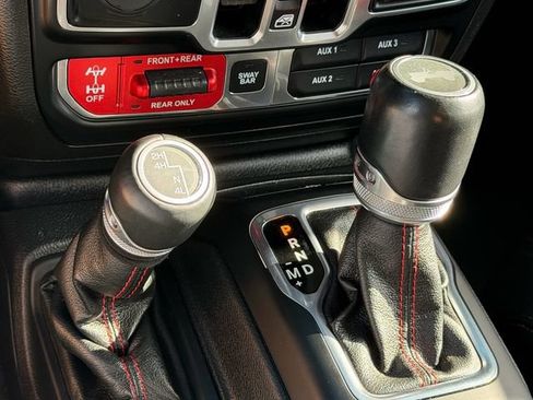 Used 2020 Jeep Wrangler Unlimited Rubicon AWD/4WD image 19