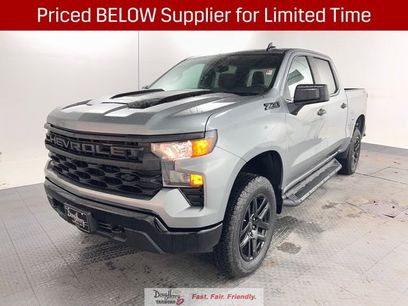 New 2026 Chevrolet Silverado 1500 Custom Trail Boss w/ Dark Appearance Package