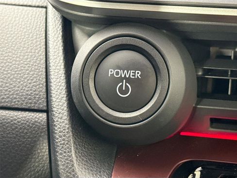 Certified 2025 Toyota Prius Plug-In Hybrid image 21