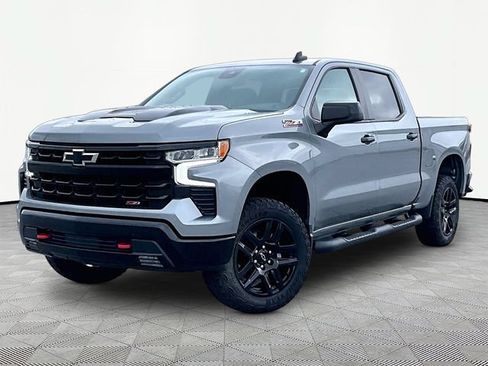 Used 2024 Chevrolet Silverado 1500 LT Trail Boss w/ Convenience Package II AWD/4WD image 3