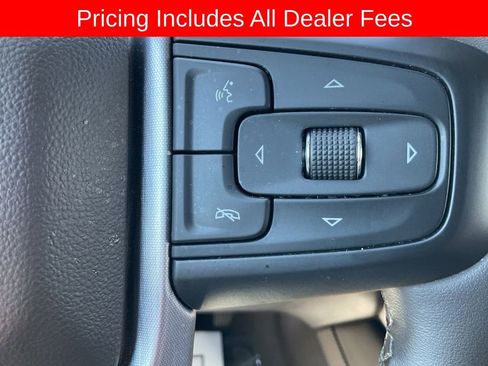 Used 2024 GMC Yukon SLT RWD image 11