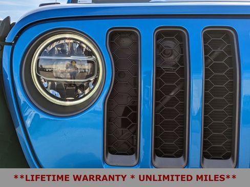 Used 2022 Jeep Wrangler Unlimited Rubicon 4xe image 11