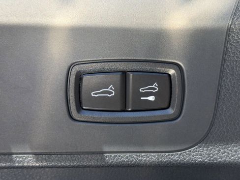 Used 2022 Porsche Panamera Platinum Edition image 9