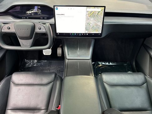 Used 2022 Tesla Model X Plaid image 14